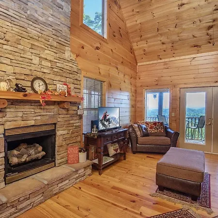 Dunder Mountain Views Cabin Retreat Cabin-2