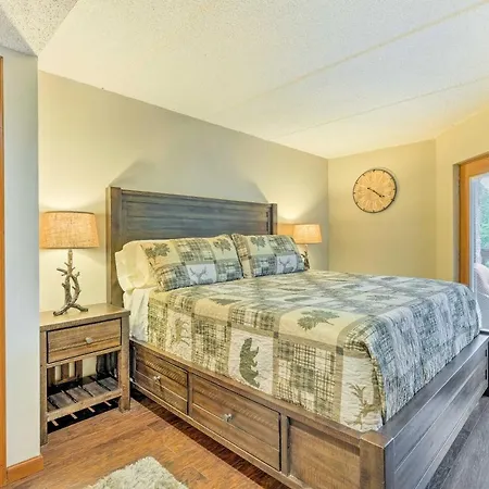 Chalet Village Upper Alpine Condo W/ Pool Access!-3