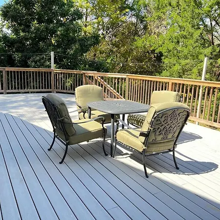 Resort Like House, 4 Bedrooms, 3 Bathrooms-3