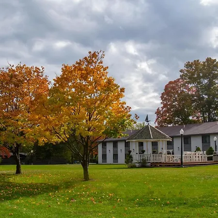 Fort William Henry Hotel-2