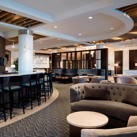 Sheraton Cavalier Calgary Hotel-2