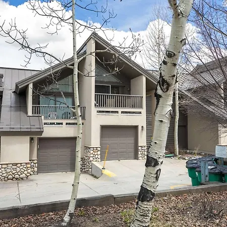 Chimney Ridge Sunflower Townhome: Walk To Lift, Private Hot Tub-2