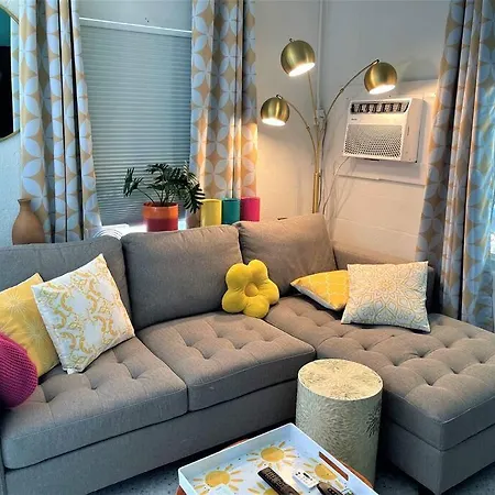 The Flamingo Palms Private 1Bd 1Ba Unit In Duplex-3