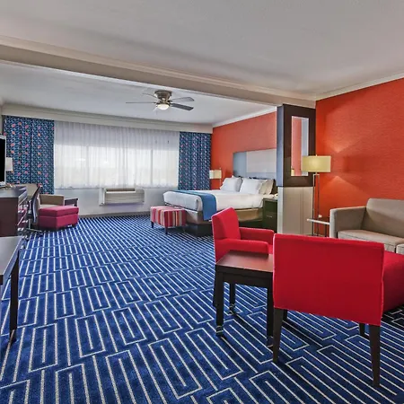 Holiday Inn Express & Suites Houston East By Ihg-3