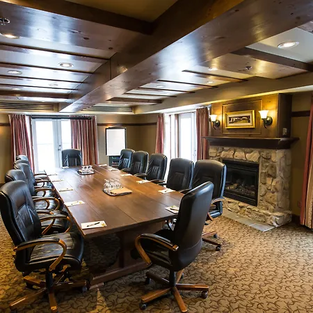 Holiday Inn Express & Suites Tremblant By Ihg-3