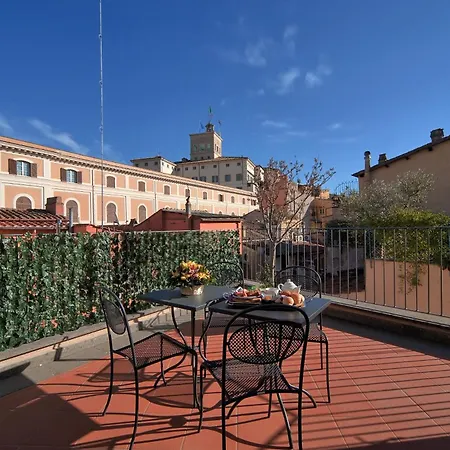 Trevi Palace Luxury Inn-3