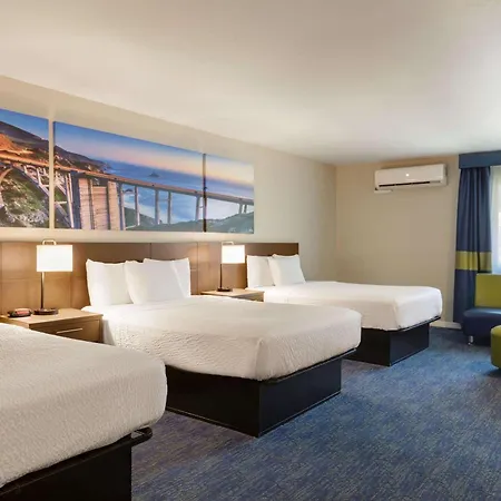 Days Inn & Suites By Wyndham Anaheim At Disneyland Park-2