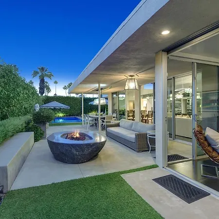 Canyon Palms Estate- Ultra-Luxe, Pool, Spa, Firepit, Outdoor Kitchen & More-3