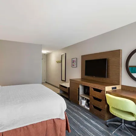Hampton Inn Fort Collins-3
