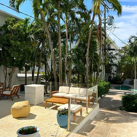 North Beach Hotel-2