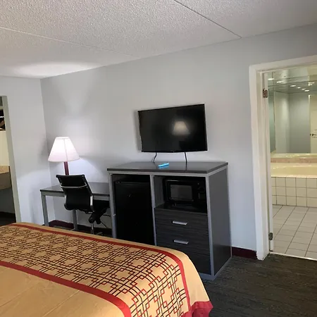 Pigeon Forge Parkway Inn-3