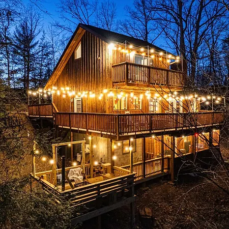 The Family Stone Luxe Cabin Sleeps 12 Hot Tub Dogfriendly Dollywood-3