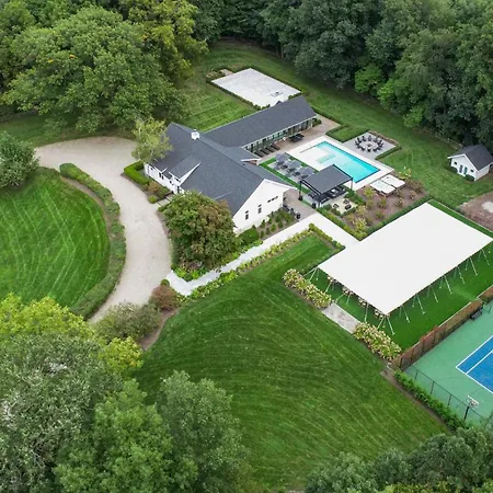 Apple Blossom Resort By Dwell Vacations-2