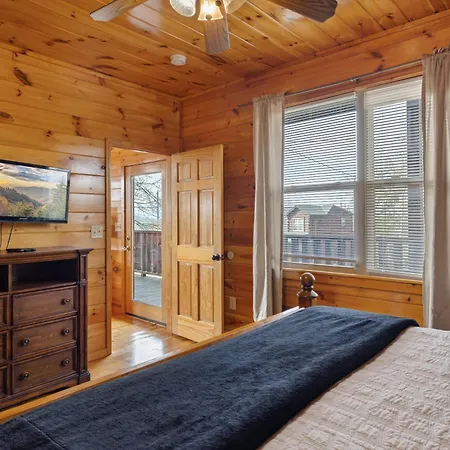 Smoky Mountain Lodge Cabin-2