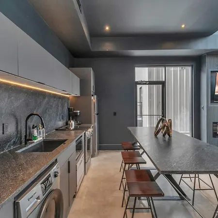 Poolside Loft: Great For Events-3