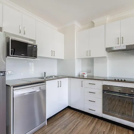 Oaks Sydney Goldsbrough Suites-3