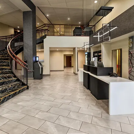 La Quinta Inn & Suites By Wyndham Lake George-3