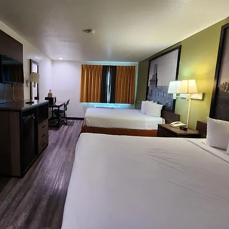 Super 8 By Wyndham Austin North/University Area-2
