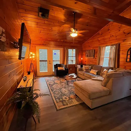 Smokey Mountain Retreat, New Hot Tub, Game Room, Sleeps 8!-3