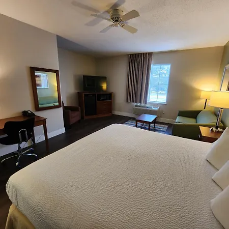 Baymont By Wyndham Mackinaw City-3