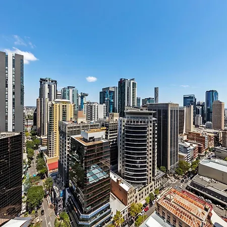 Oaks Brisbane On Felix Suites-3
