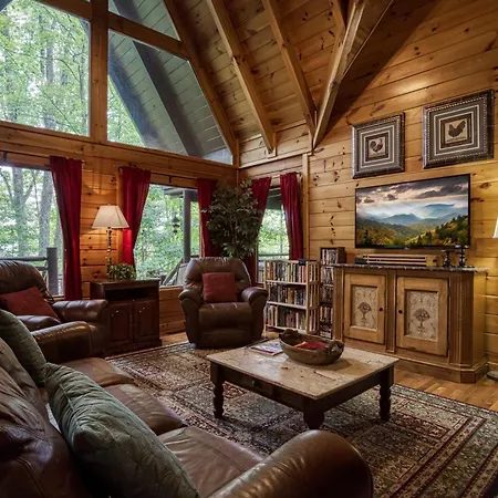 Free Attraction Tickets-Rise N Shine 3Br Cabin With Hot Tub, Pool Table-Arcade Game-2
