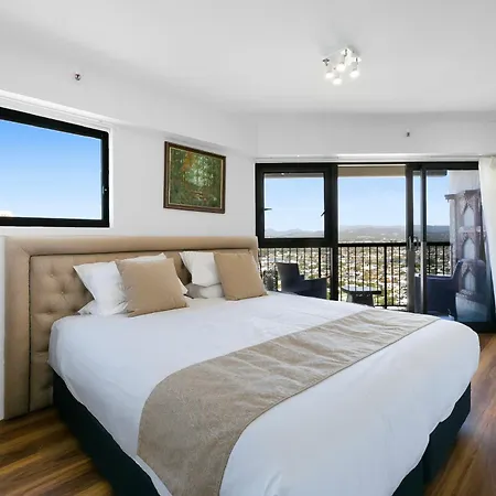 Burleigh Esplanade Apartments-3
