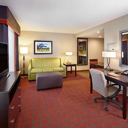 Homewood Suites Calgary Airport-3
