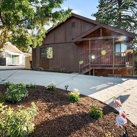 Villa Grove By Rather Be Properties-2