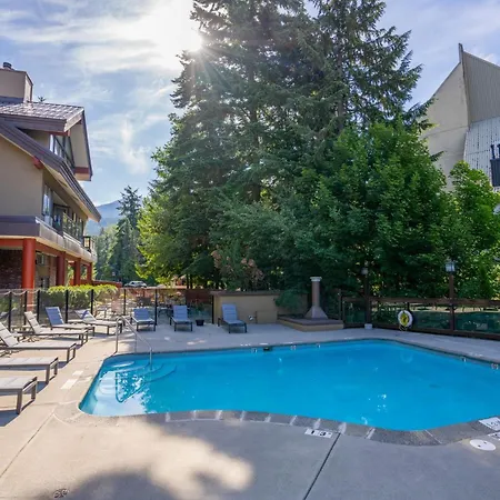 Whistler Village Inn & Suites-2