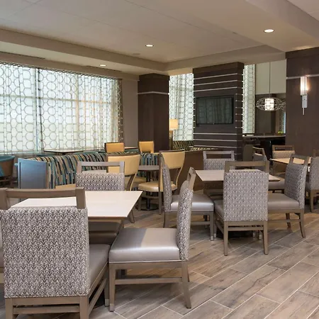 Hampton Inn & Suites Grand Rapids Downtown-3