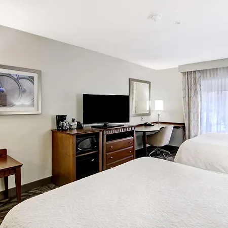 Hampton Inn & Suites Saint John-3