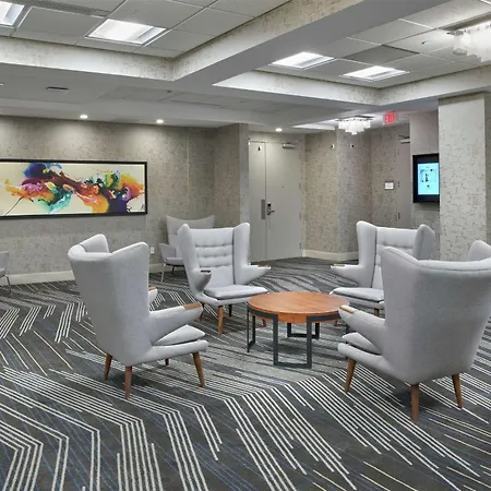 Doubletree By Hilton Edmonton Downtown-3