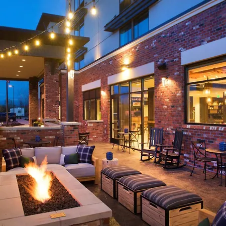 Springhill Suites By Marriott Bend-3