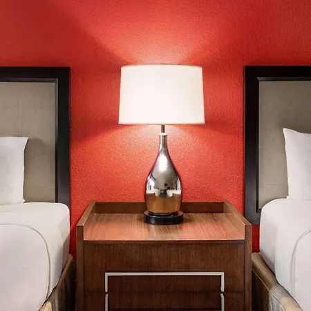 Ramada By Wyndham Albuquerque Airport-2