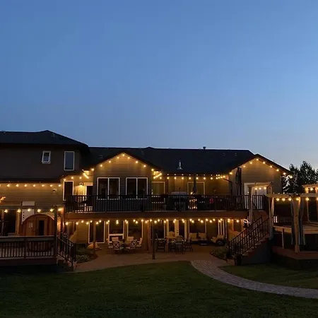 Dragonfly Inn Walkout Suites-2