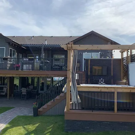 Dragonfly Inn Walkout Suites-3
