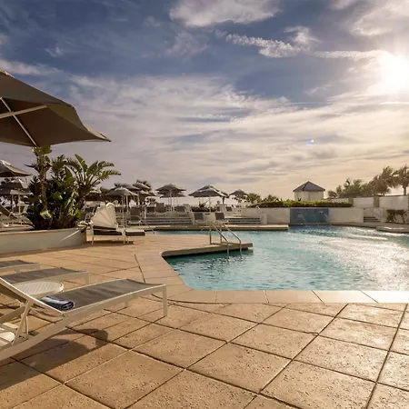 Hilton Daytona Beach Resort (Adults Only)-3
