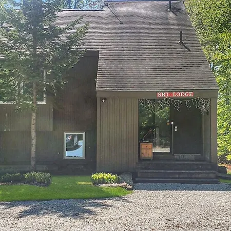 Great Escape Ski Lodge Brought To You By Getaway Vacations-2