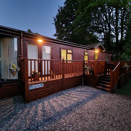 Windermere Lodge,Sleeps 6-3