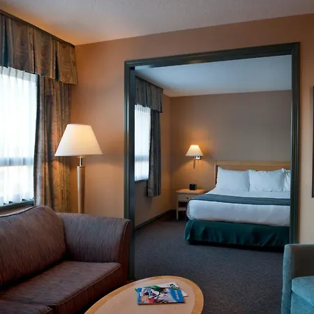 Ramada Plaza By Wyndham Prince George-2