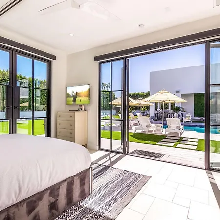 Old Town Scottsdale Luxury Villa - Heated Pool, Spa, Rooftop Deck, Sauna, Speakeasy-3