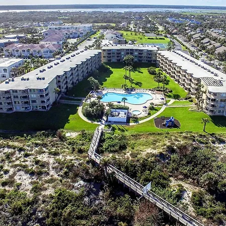 Beautiful Home Near The Beach With Views Of The Atlantic Off The Private Balcony-2