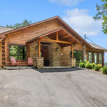Take Me Down To "Bearadise City", A Luxurious 4 Bedroom Cabin Nestled In The Cobbly Knob Resort!-3
