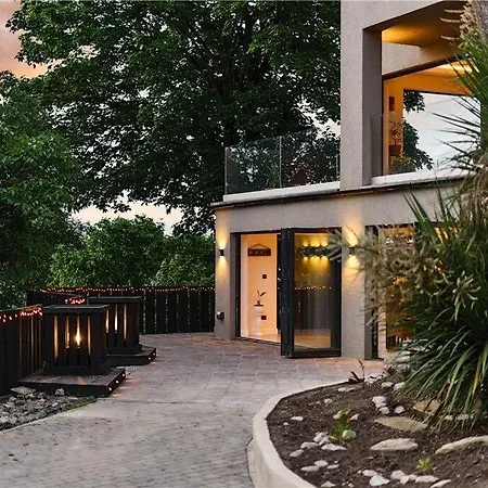 The Ridge London - Luxury Designer Villa With Hot Tub And Sauna, Bexley Borough Of London-3