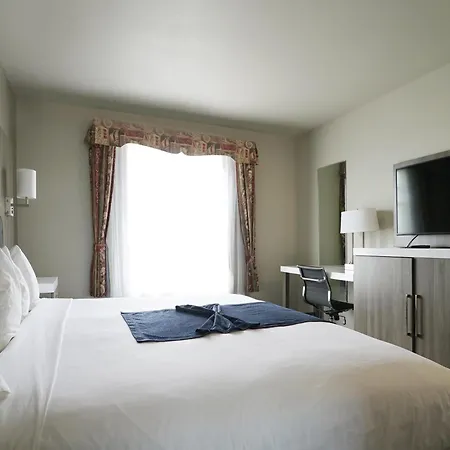 Bayvue Hotel, Resort & Suites-2