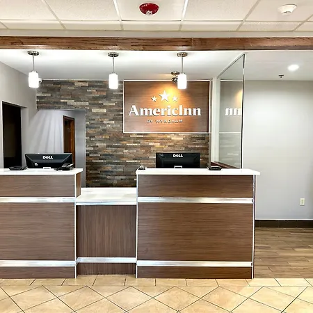 Americinn & Suites By Wyndham Baraboo Event Center-3