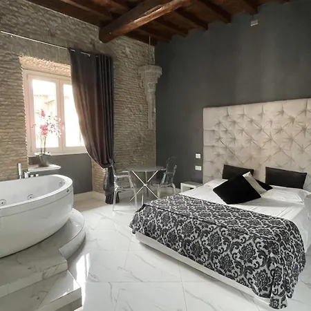 Rhome Luxury Suite-2
