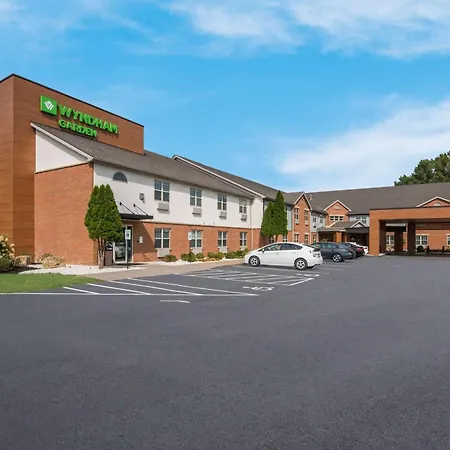 Wyndham Garden Galena Hotel & Day Spa-3