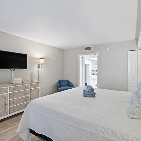 Baywatch Resort Oceanfront Unit 1004-3